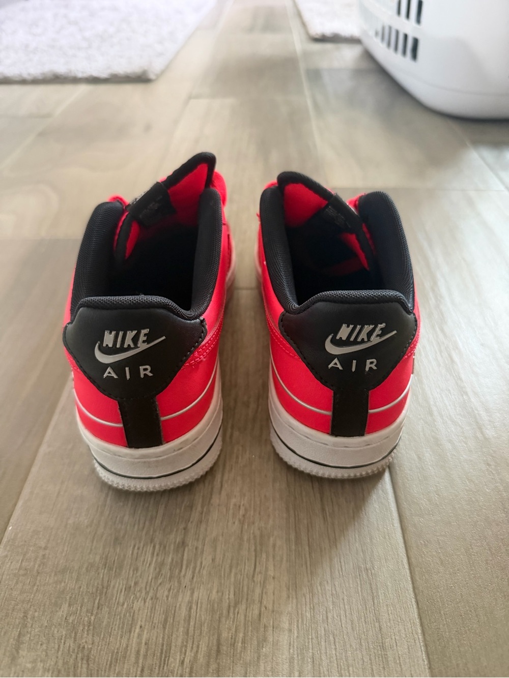 Nike Air Force 1 Low Vibrant Red and Black - Picture 3 of 6